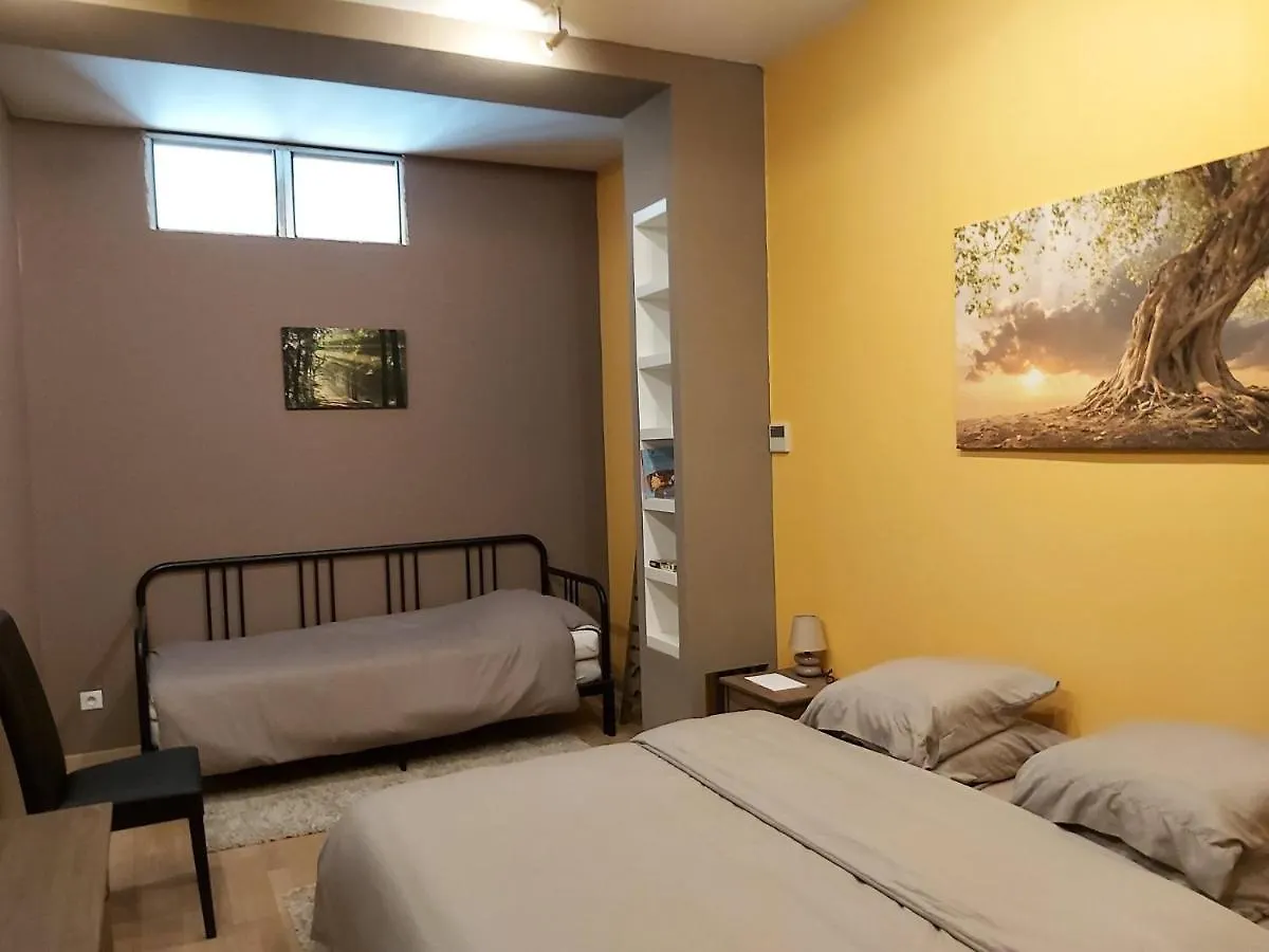 Gite Molly Entraygues-sur-Truyere 0*,  France